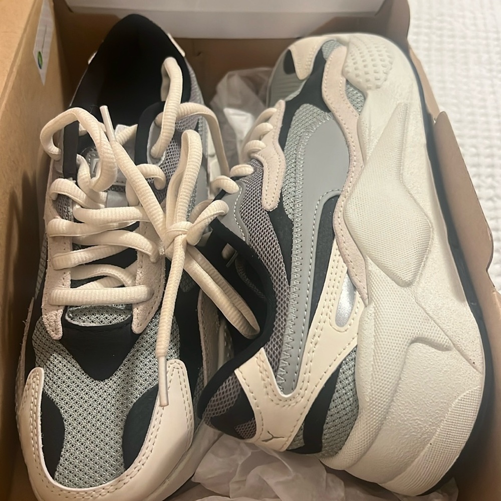 Size 7 junior puma